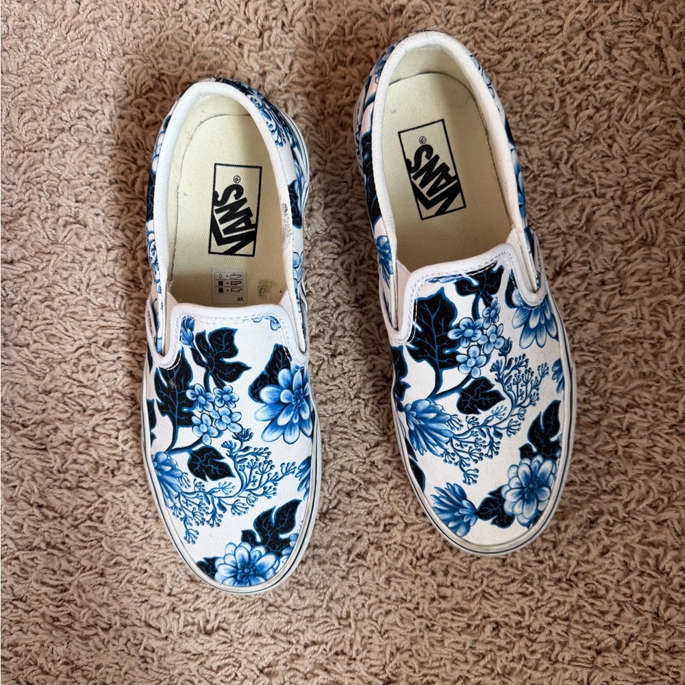 Floral slip ons - Picture 2 of 6